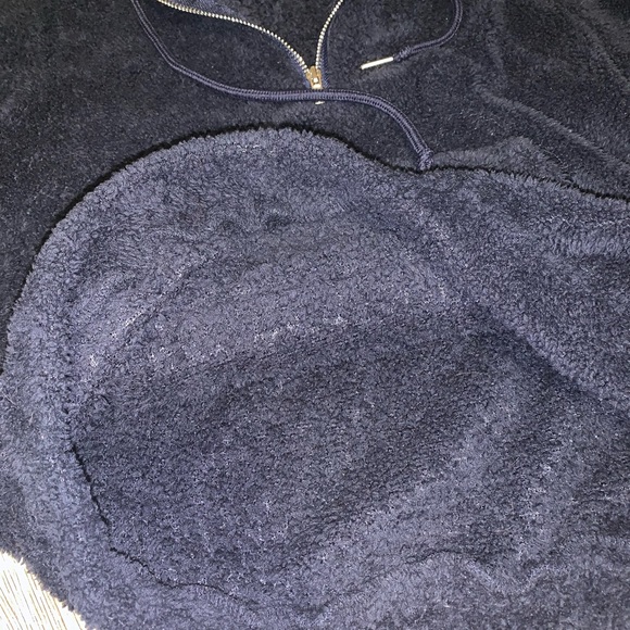 Zaful fuzzy sweater, size small and runs small - Picture 4 of 5